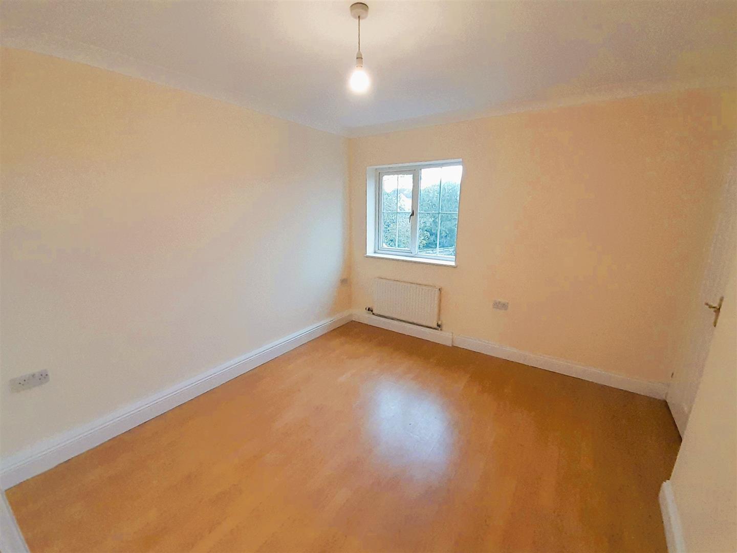 The Avenue, Llwynhendy, SA14 9DW